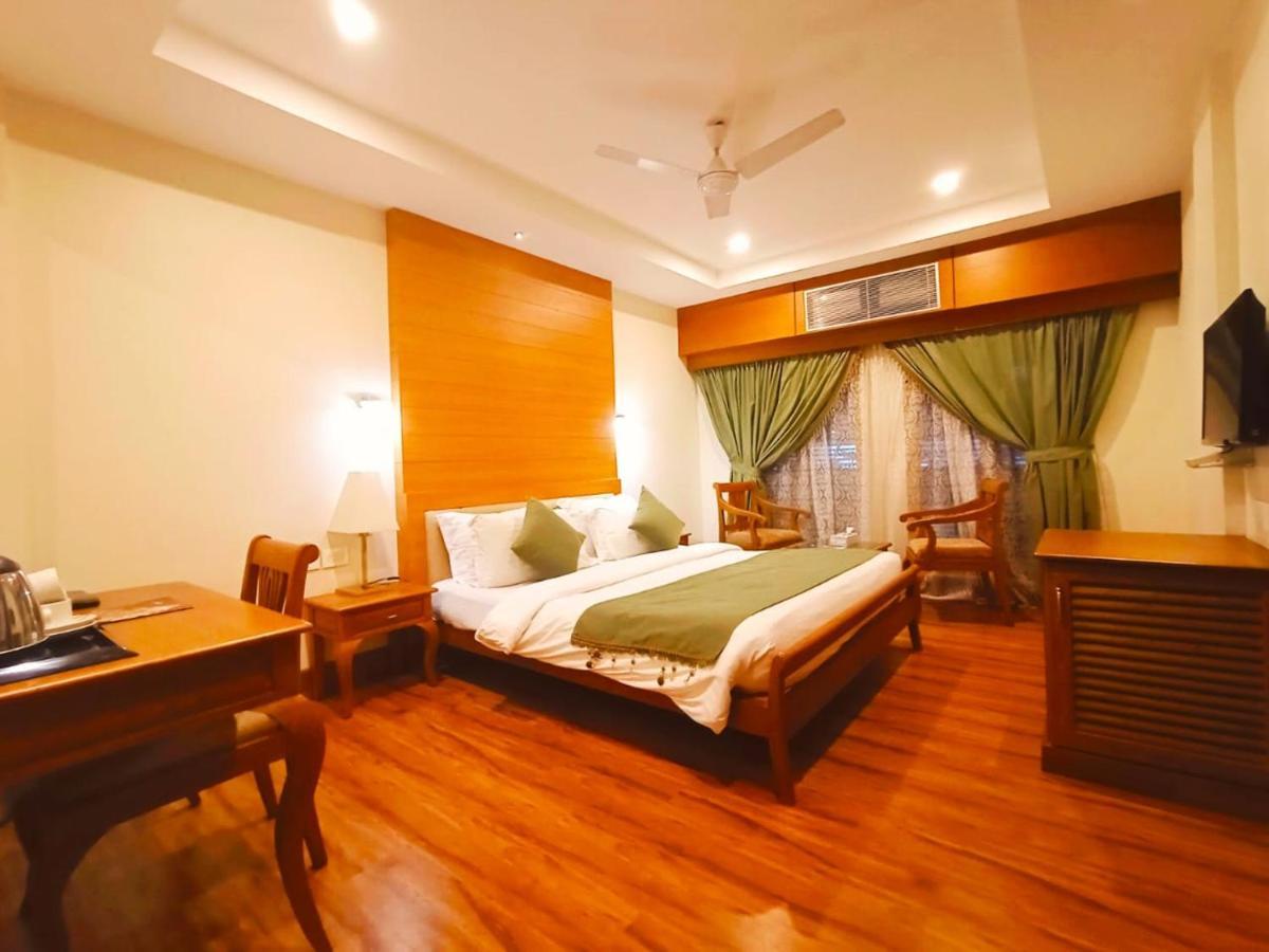Hill Palace Hotel & Spa Kochi Exterior foto