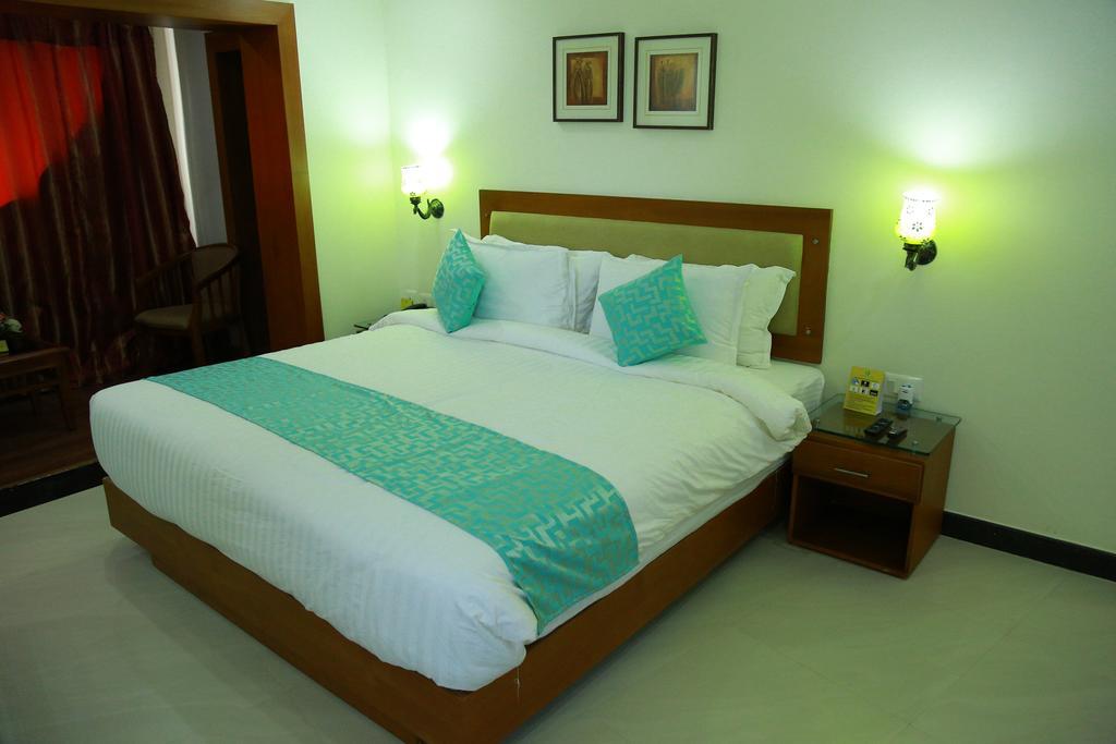 Hill Palace Hotel & Spa Kochi Exterior foto