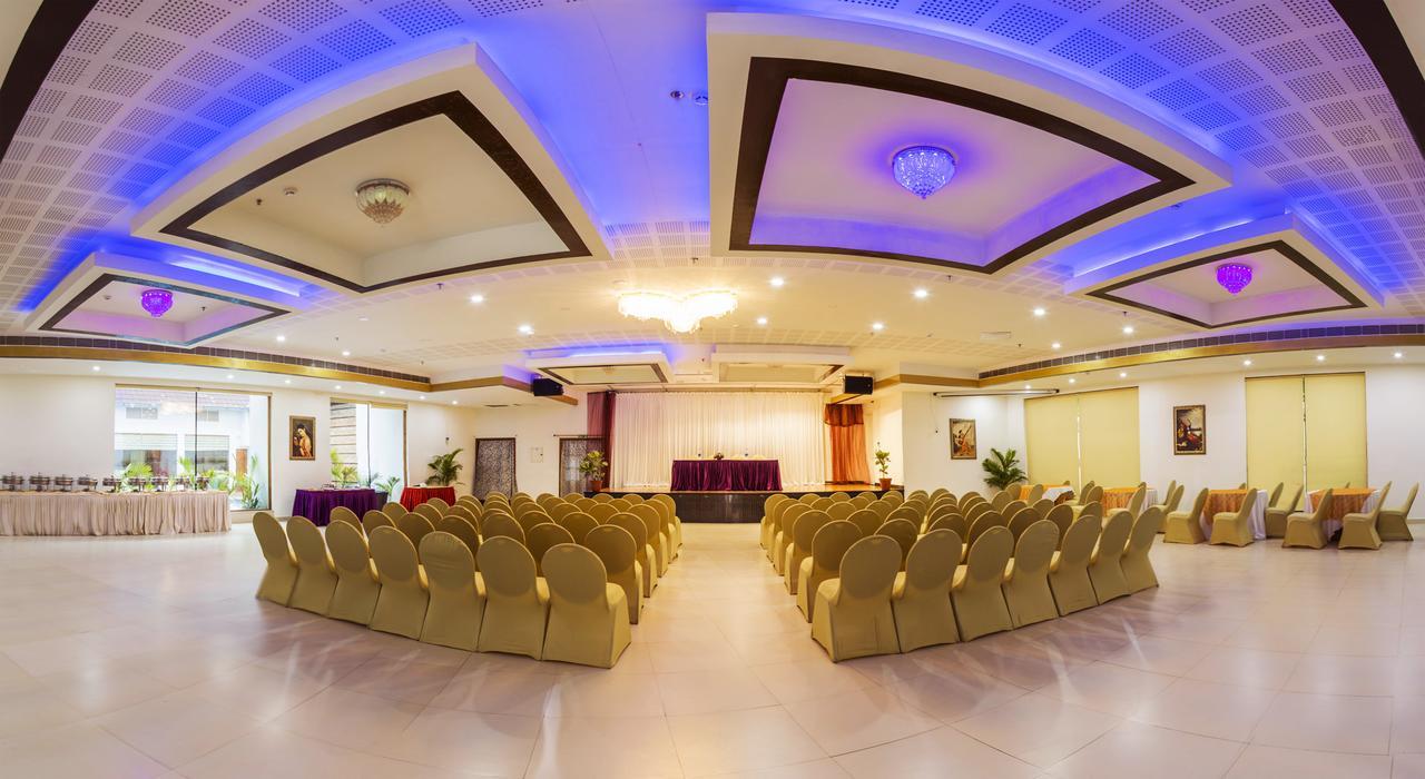 Hill Palace Hotel & Spa Kochi Exterior foto